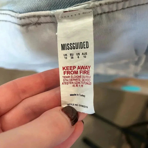 Barbie X Missguided Oversized Blue Acid Wash Denim Jacket Distressed Size 6 - Picture 9 of 10